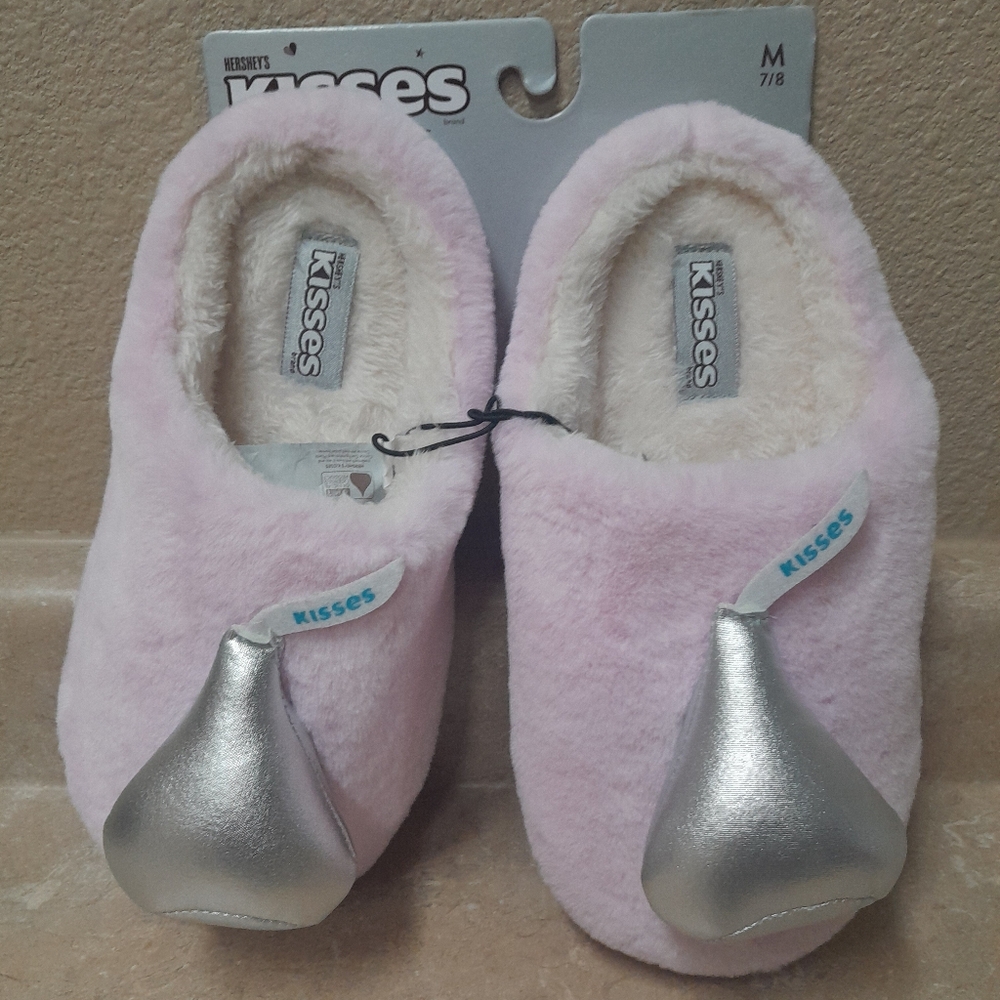 NEW Hershey's Women's Pink & Silver Hersheys Slippers NWT Size:7/8 M